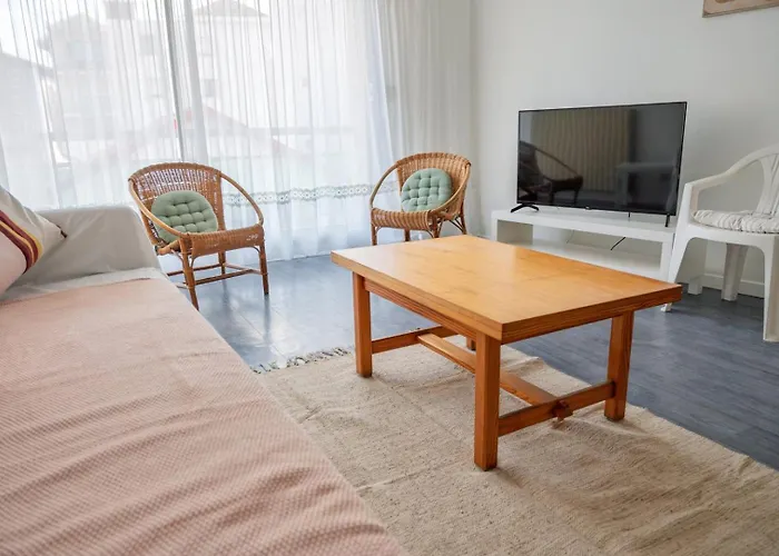 Les Coraux, Centre &