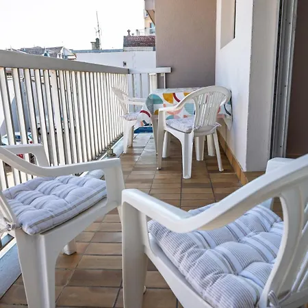 Les Coraux, Centre & Lägenhet *